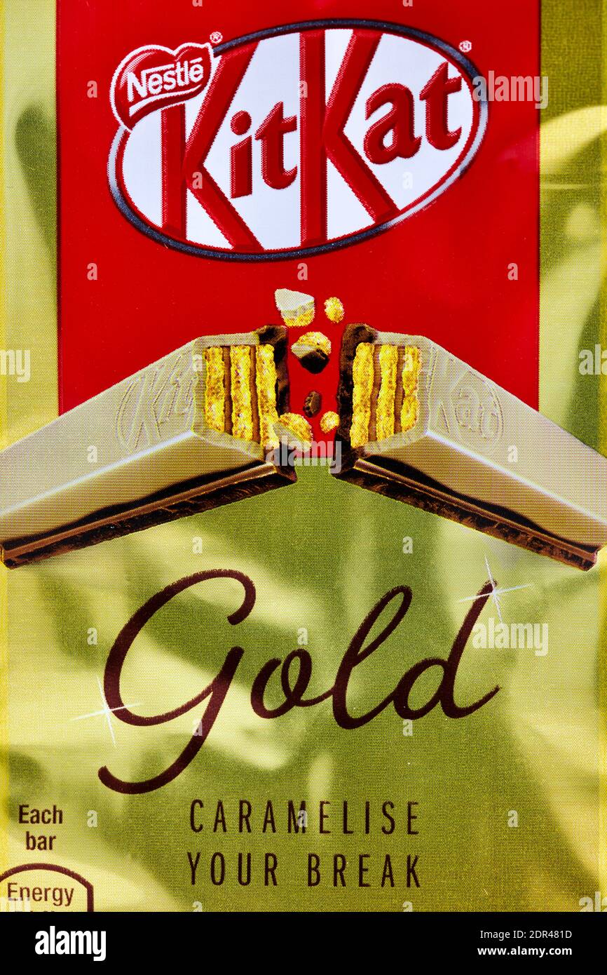 Nestle Kit Kat Gold Caramel Stock Photo Alamy