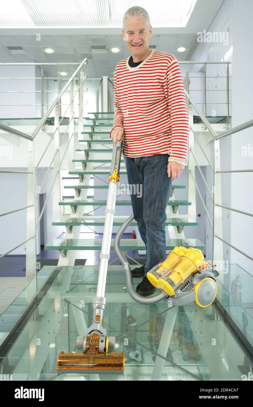 GREAT BRITAIN / Wiltshire / Malmesbury / Dyson / Sir James Dyson at Dyson  headquarters in Malmesbury, May 2006 Stock Photo - Alamy