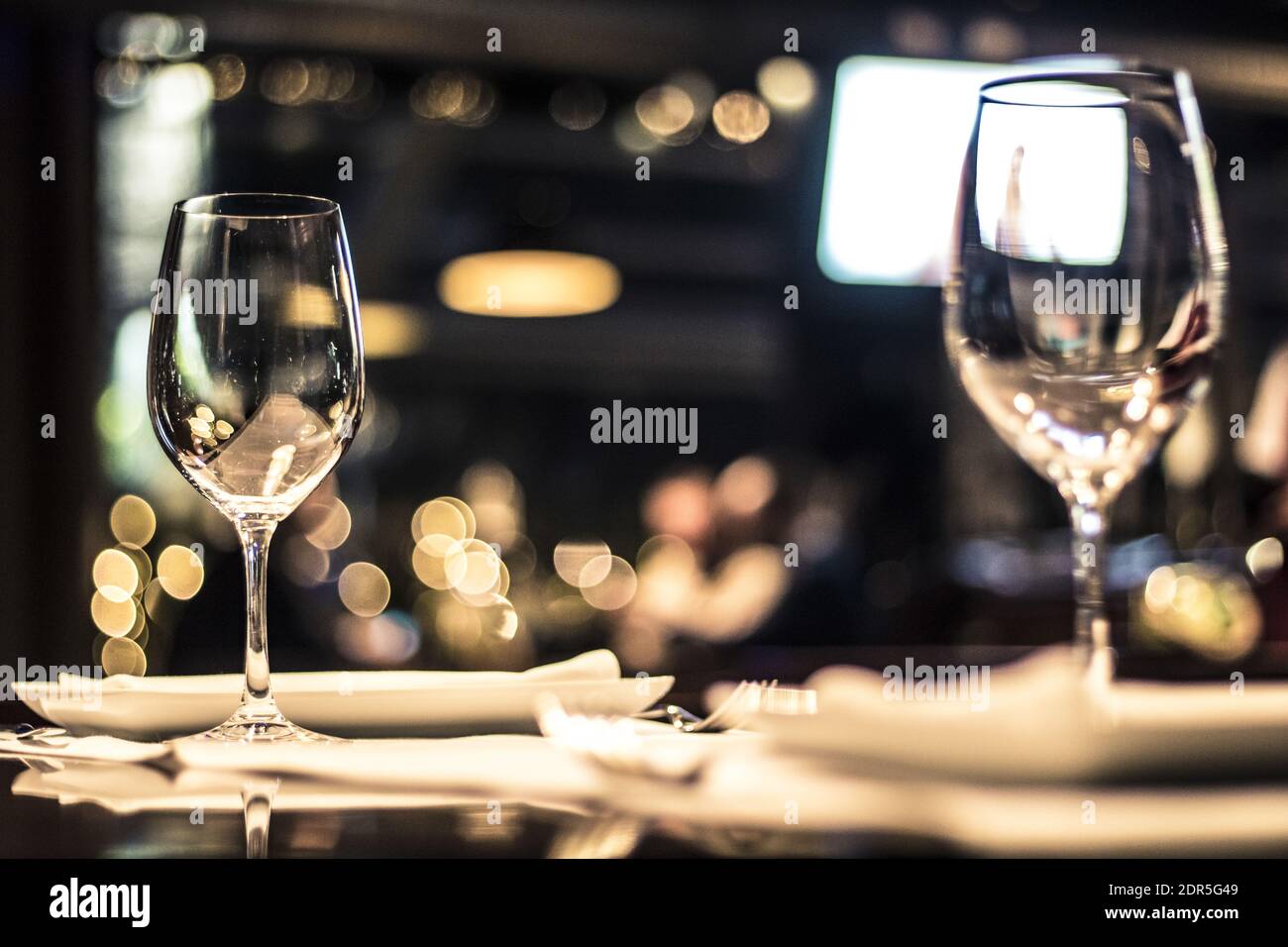Shallow glass hi-res stock photography and images - Alamy