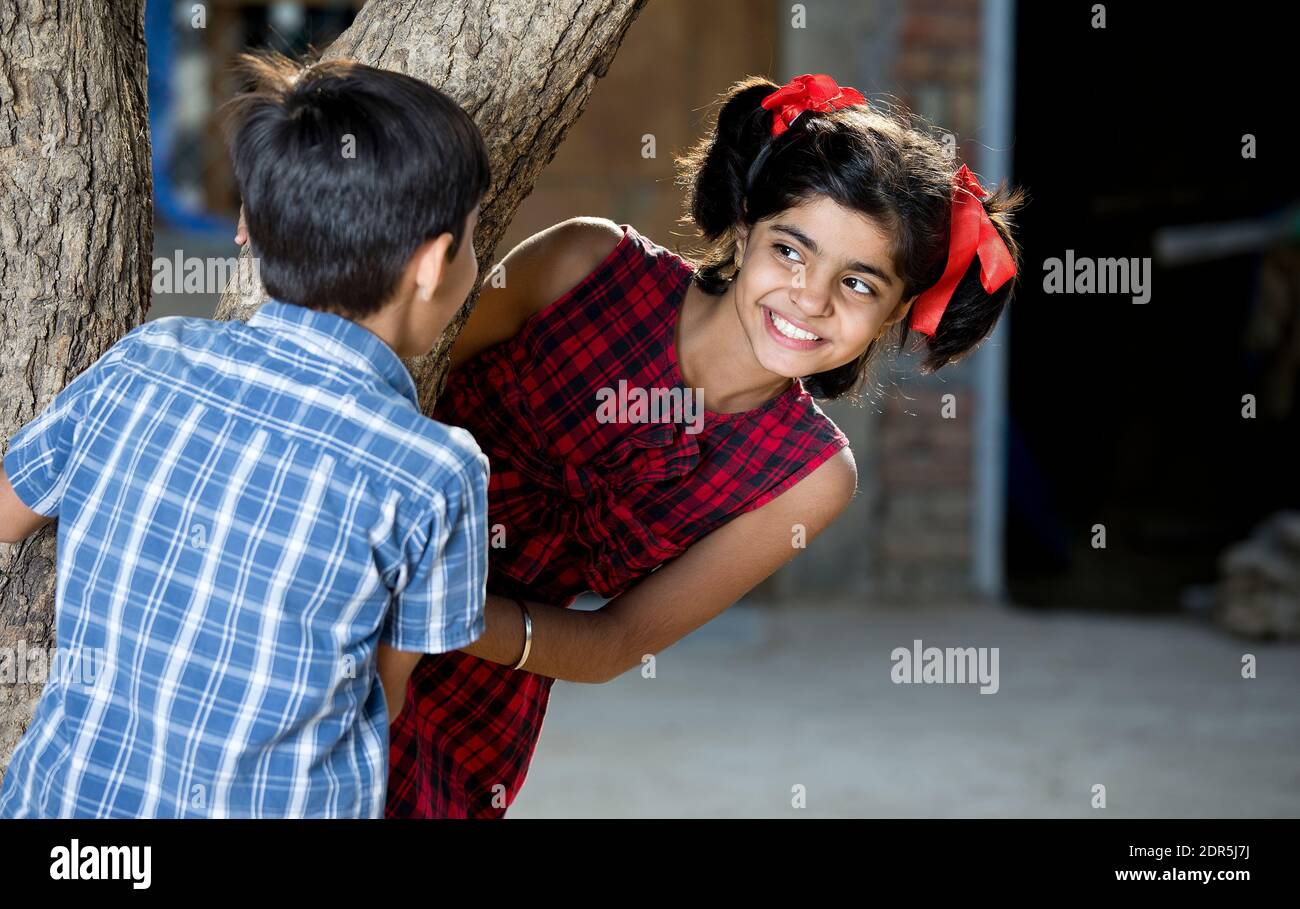 Hide and seek game hi-res stock photography and images - Alamy