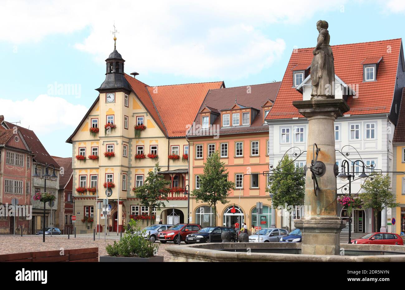 Marktplatz und Rathaus von Schleusingen, Landkreis Hildburghausen, Thüringen, Deutschland   /   townhall and markt square at Schleusingen, Thuringia, Stock Photo