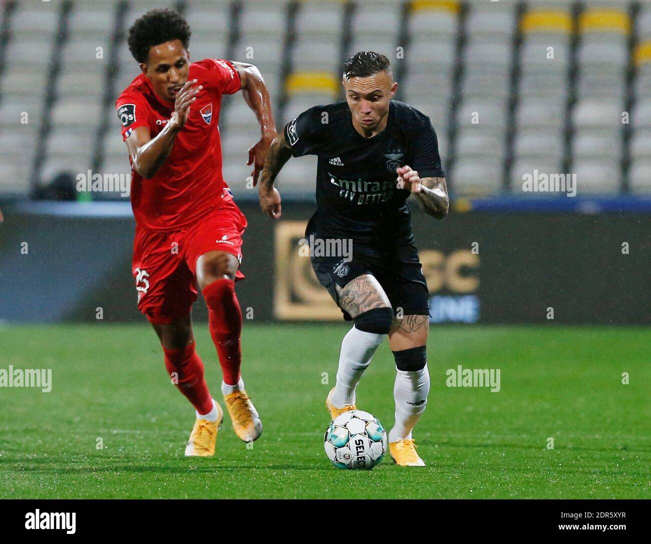 Soccer Football Primeira Liga Gil Vicente V Benfica Estadio Cidade De Barcelos Barcelos Portugal December 20 2020 Gil Vicente S Lucas Mineiro In Action With Benfica S Everton Reuters Pedro Nunes Stock Photo Alamy