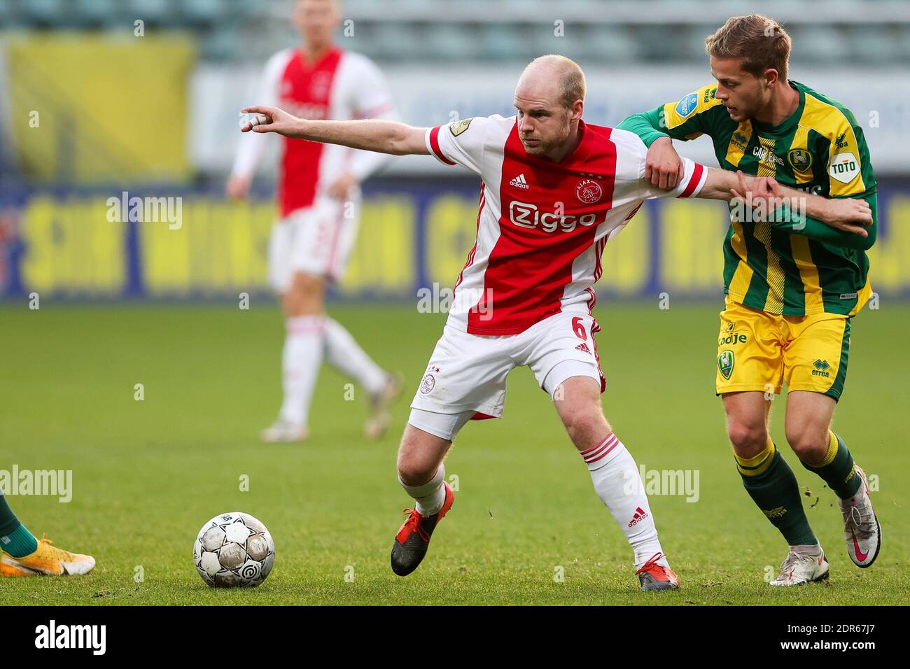 DEN HAAG NETHERLANDS DECEMBER 20 Davy Klaassen of Ajax Dante