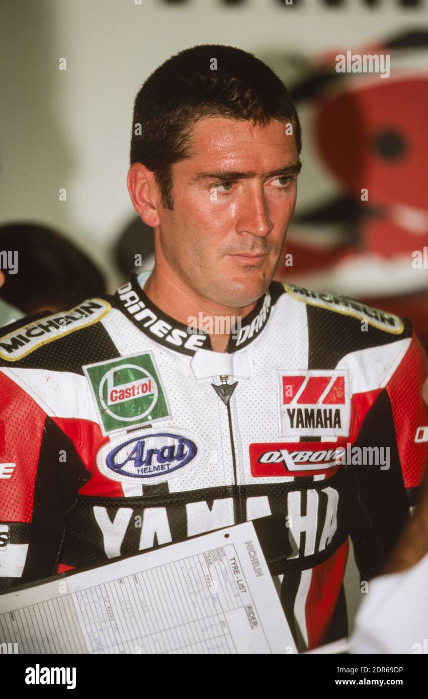 Jean Michel Bayle (FR), Yamaha 500, Czech Republic moto GP 1998, Brno Stock  Photo - Alamy