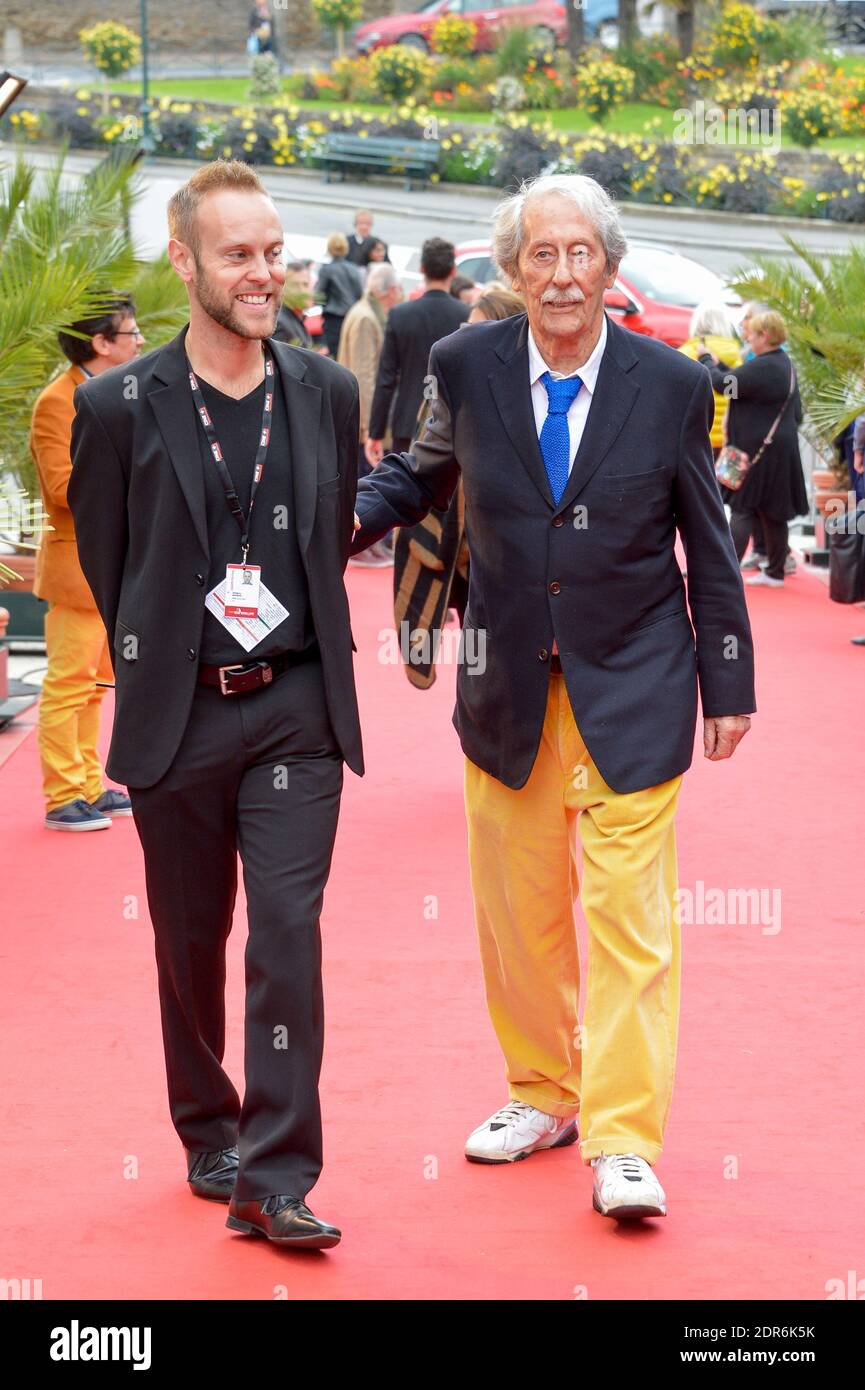 Jean Rochefort attending the premiere of Couple in a Hole during the ...