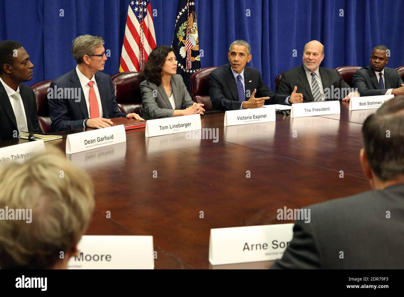 President Barack Obama meets with agriculture and business leaders on the  benefits of the Trans-Pacific Partnership for American business and  workers, at the Department of Agriculture in Washington, DC, USA, Tuesday,  October