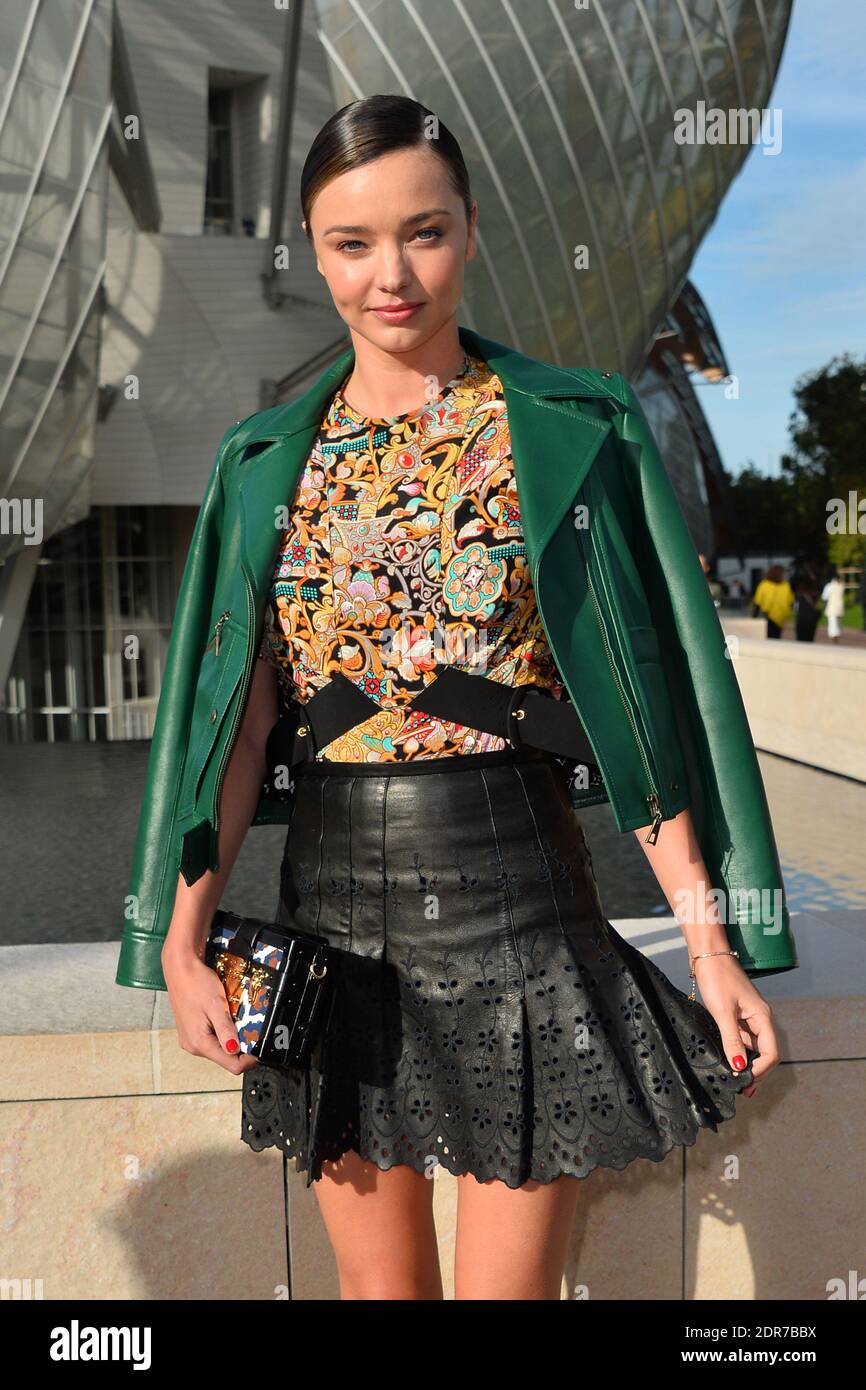 Miranda Kerr attending Louis Vuitton's Spring Summer 2016 Ready-To-Wear  collection show held at Louis Vuitton Fondation in Paris, France, on  October 7, 2015. Photo by Laurent Zabulon/ABACAPRESS.COM Stock Photo - Alamy