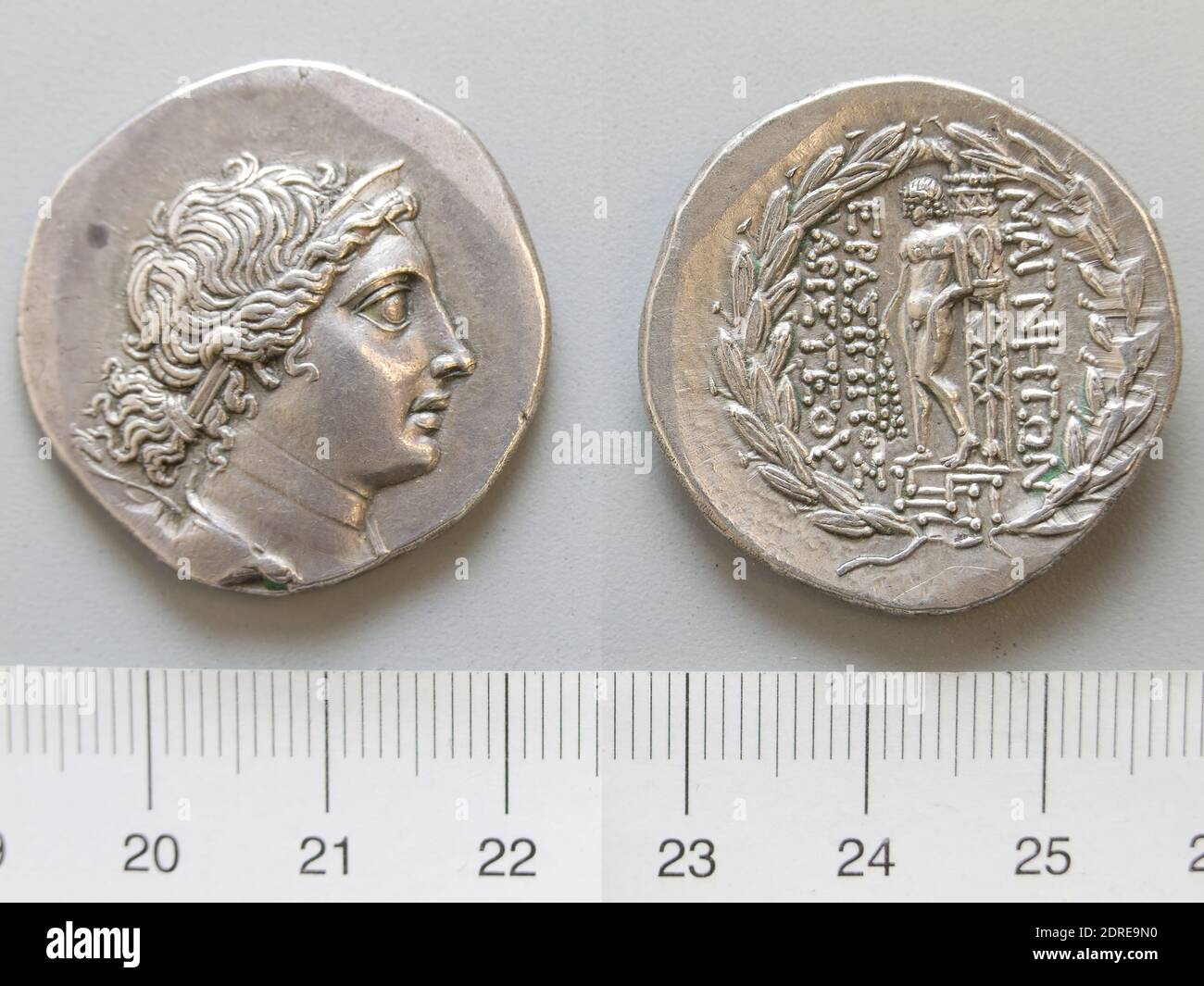 Mint: Magnesia, Tetradrachm from Magnesia, ca. 190 B.C., Silver, 17.26 g, 12:00, 30 mm, Made in Magnesia, Ionia, Greek, 2nd century B.C., Numismatics Stock Photo