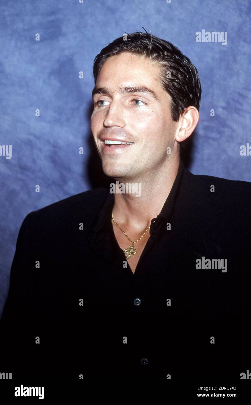 Star of 'The Thin Red Line,' Jim Caviezel circa 1998 / File Reference # 34000-1566PLTHA Stock Photo