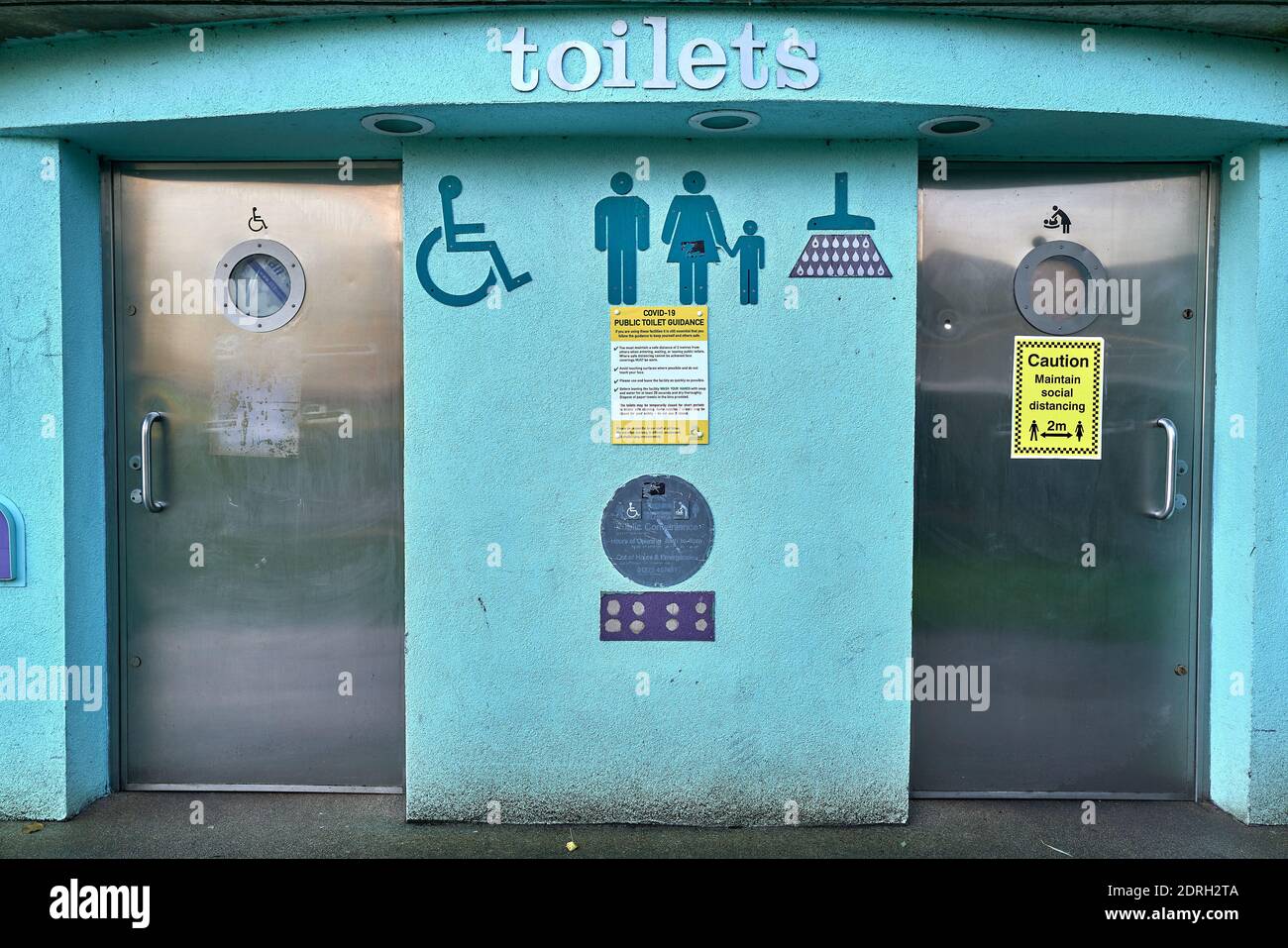 Unisex toilets hires stock photography and images Alamy