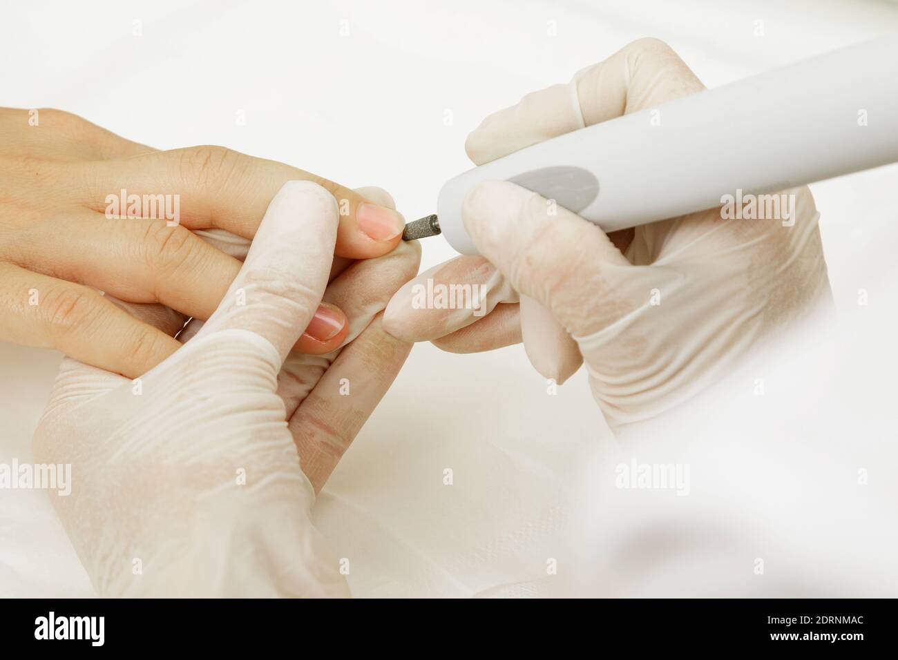 Маникюр Снятие Материала Входит В Стоимость