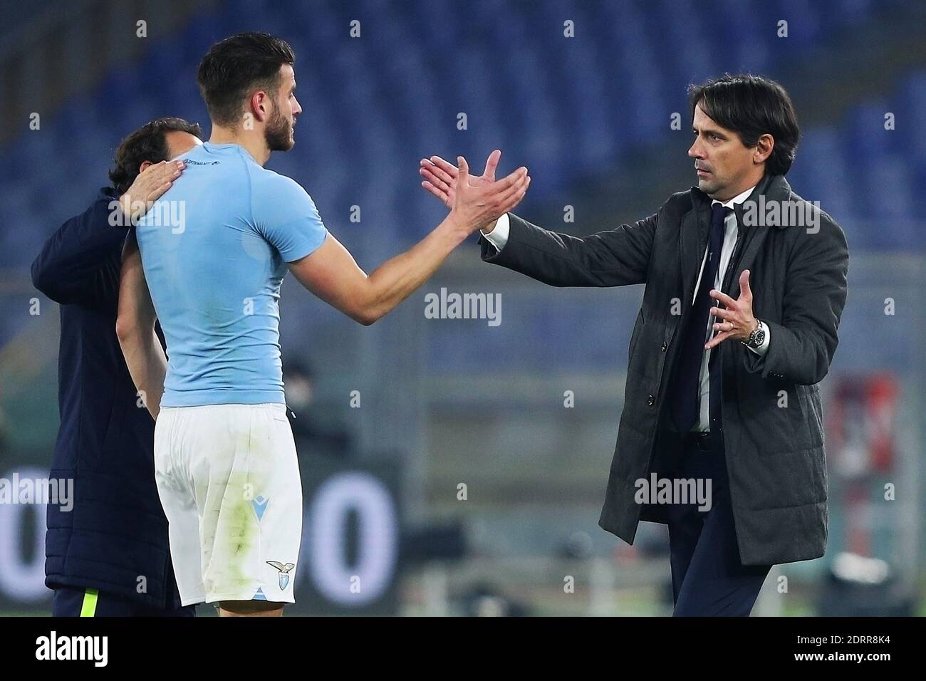 Lazio head coach Simone Inzaghi (R) and Wesley Hoedt congratulate each other at the end of the Italian championship Serie A / LM Stock Photo