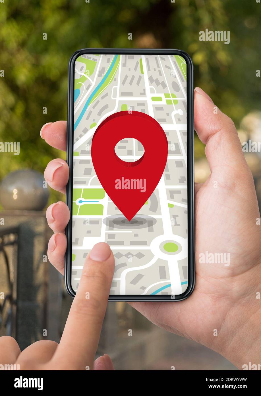 Pinpoint map hi res stock photography - Gps App Woman Using Smartphone With Map And Red Pinpoint On Screen 2DRWYWW