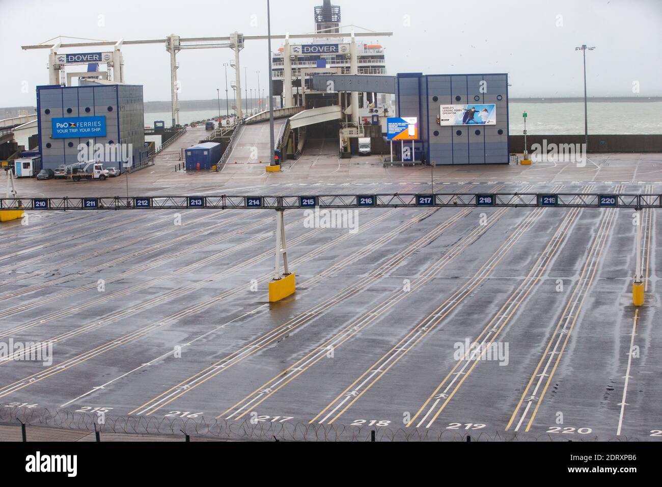 Dover, UK. 21st Dec, 2020. An empty Port of Dover at a time that it would normally be very busy just prior to Christmas. No lorries or cars allowed to depart from Dover. Port of Dover closed for Freight following French border closures. There are fears about transporting the new Covid strain across the channel. Credit: Mark Thomas/Alamy Live News Stock Photo
