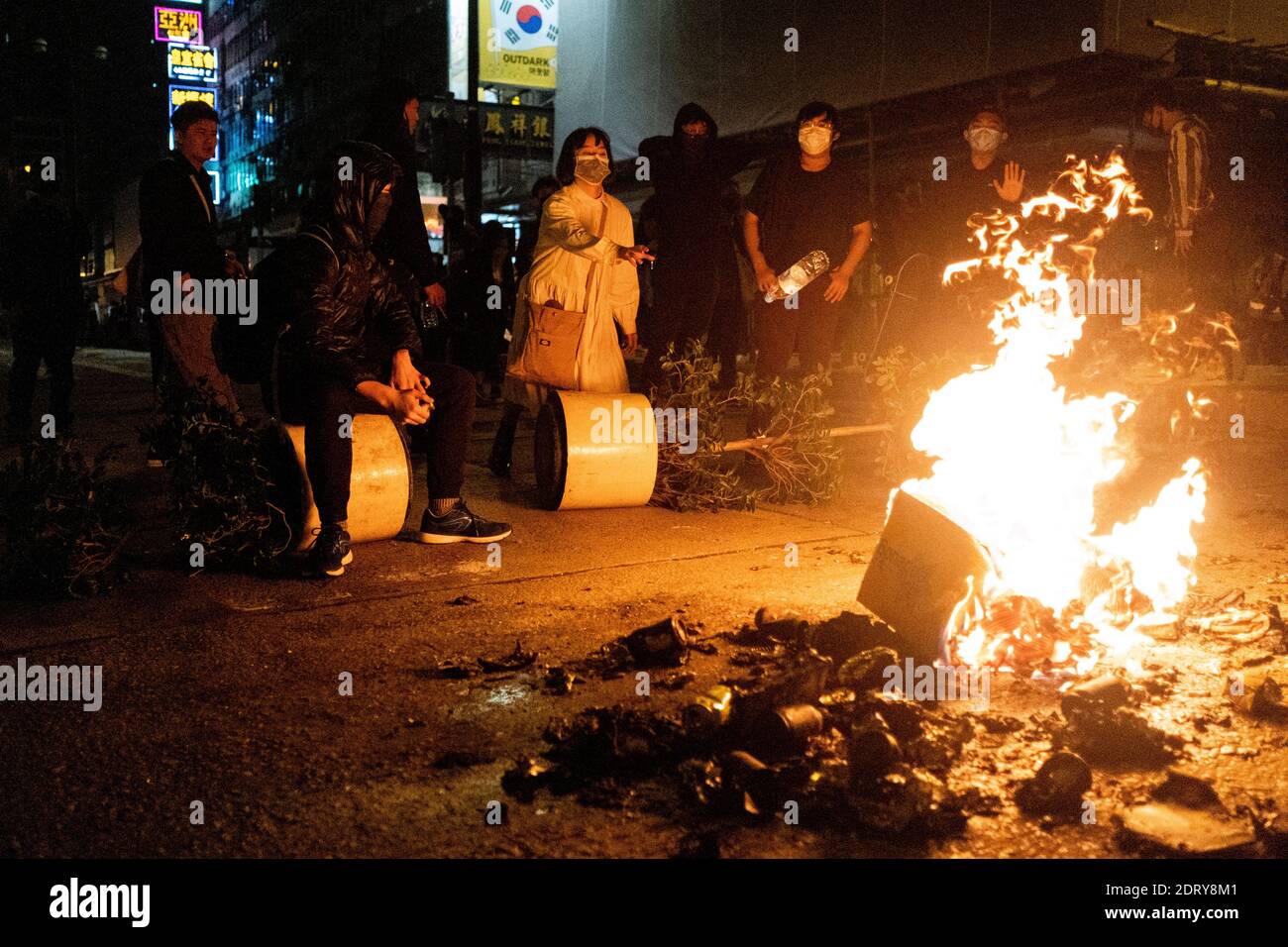 HONG KONG - PROTEST - NIGHT RIOTS - MB Stock Photo - Alamy