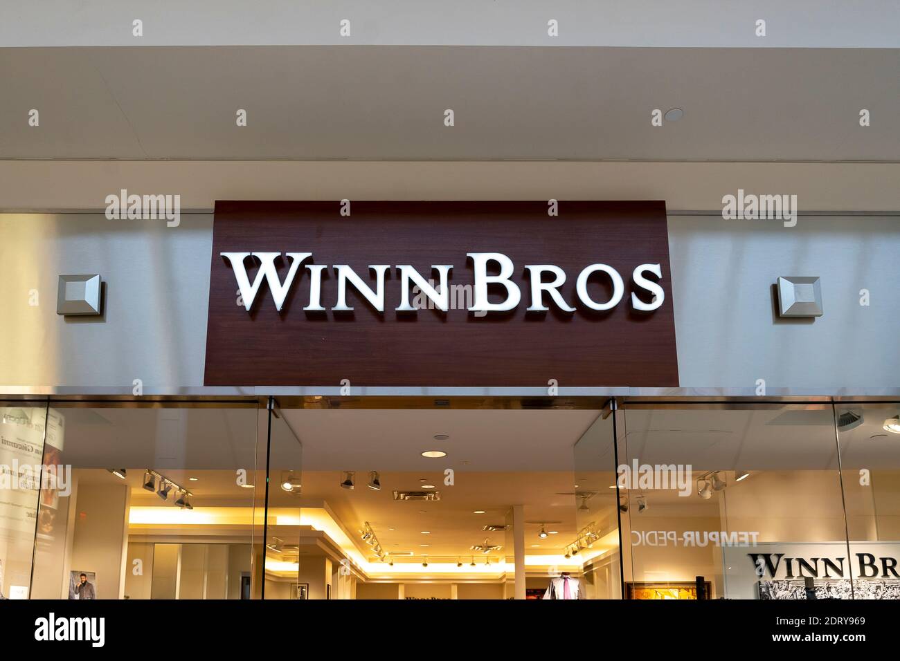 Winn Bros store sign Stock Photo
