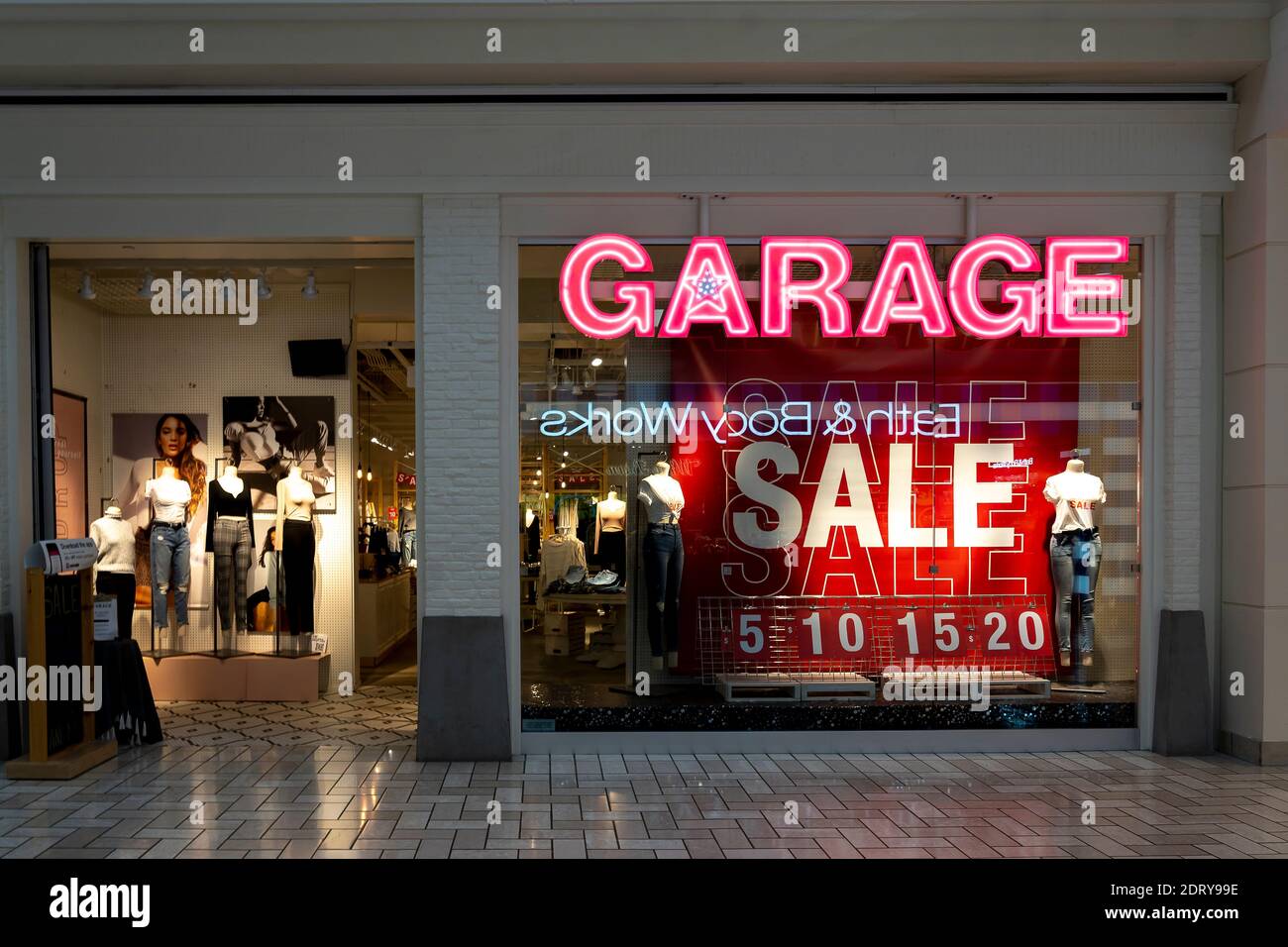 Garage store in Tysons Corner, Virginia, USA Stock Photo - Alamy
