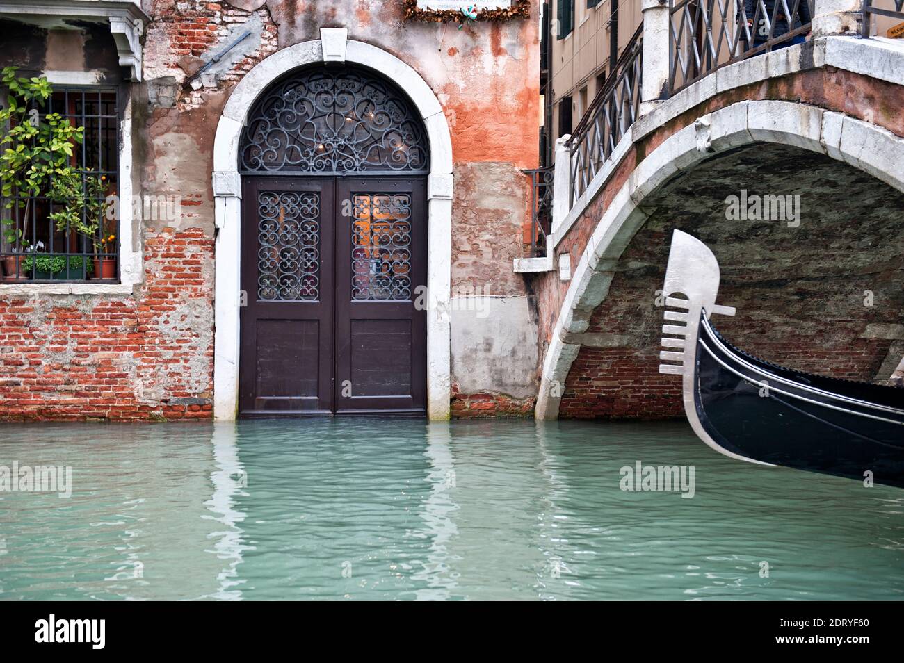 Venice front door blue hi-res stock photography and images - Alamy