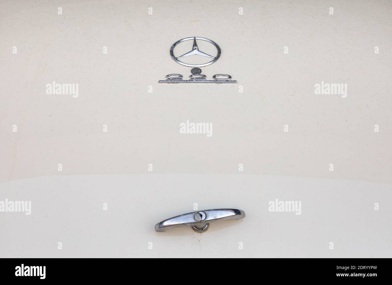 detail image of the trunk and badges on a 1952 Mercedes 220 Stock Photo
