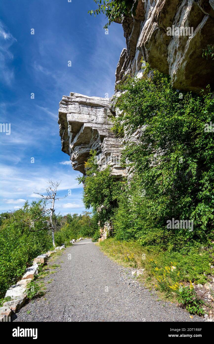 Castle Point Carriage Road Switchback In Lake Minnewaska State Park Preserve During Summer Stock Photo