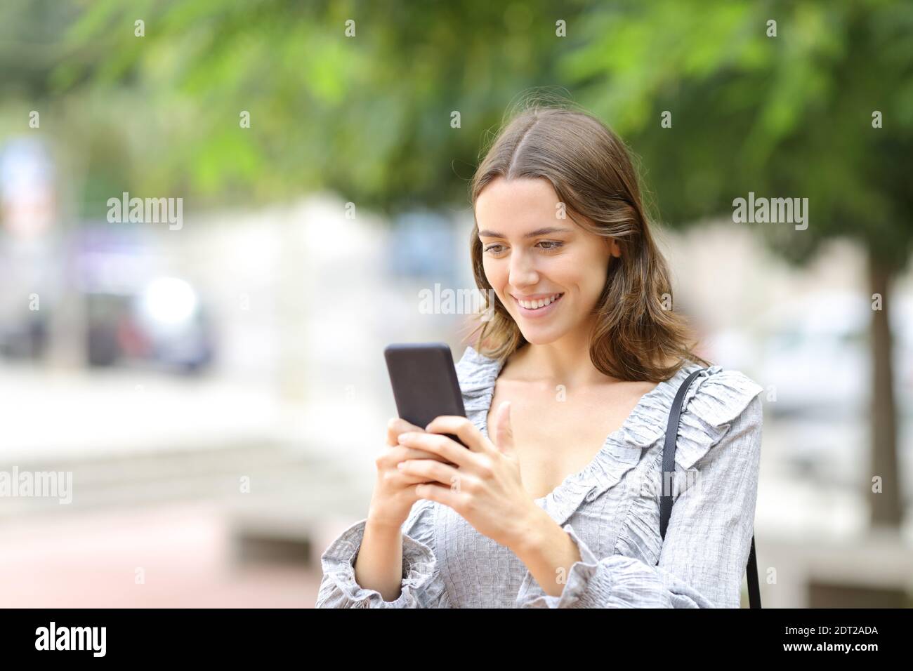 Teenage Girl Mobile Phone Fashion Hi-res Stock Photography And Images ...