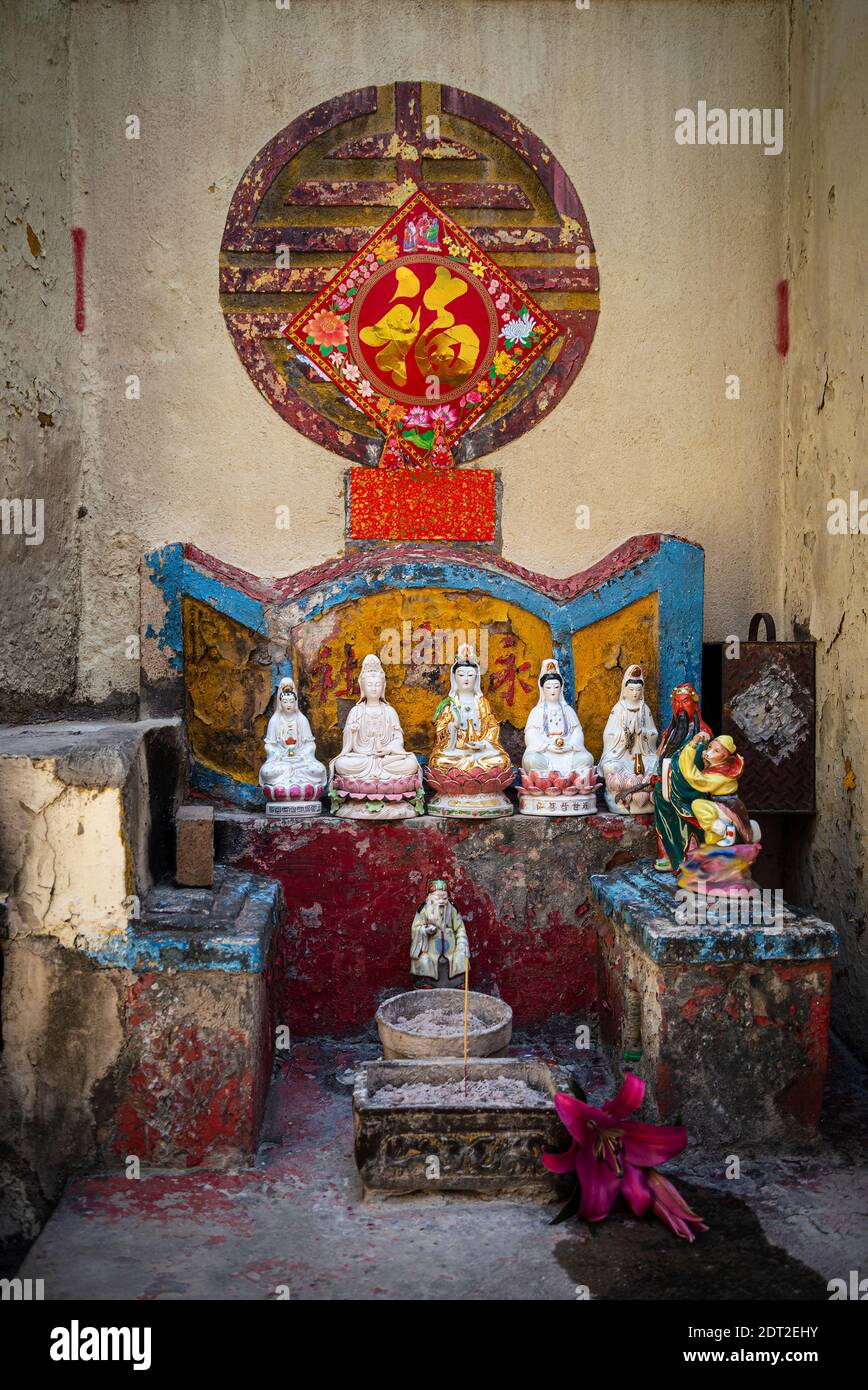 Chinese Home Altar High Resolution Stock Photography and Images - Alamy