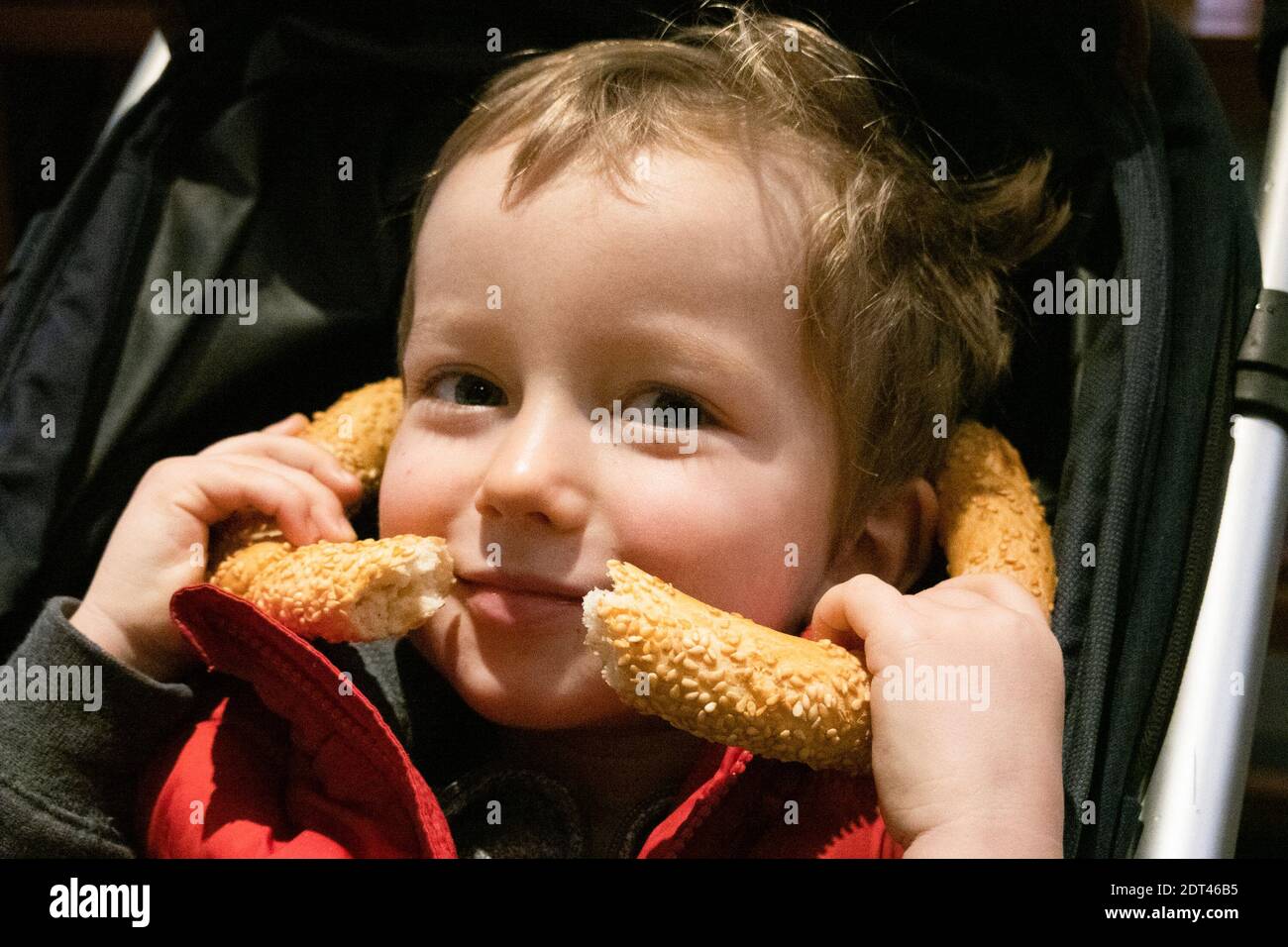 Boy camera food photography hi-res stock photography and images - Alamy