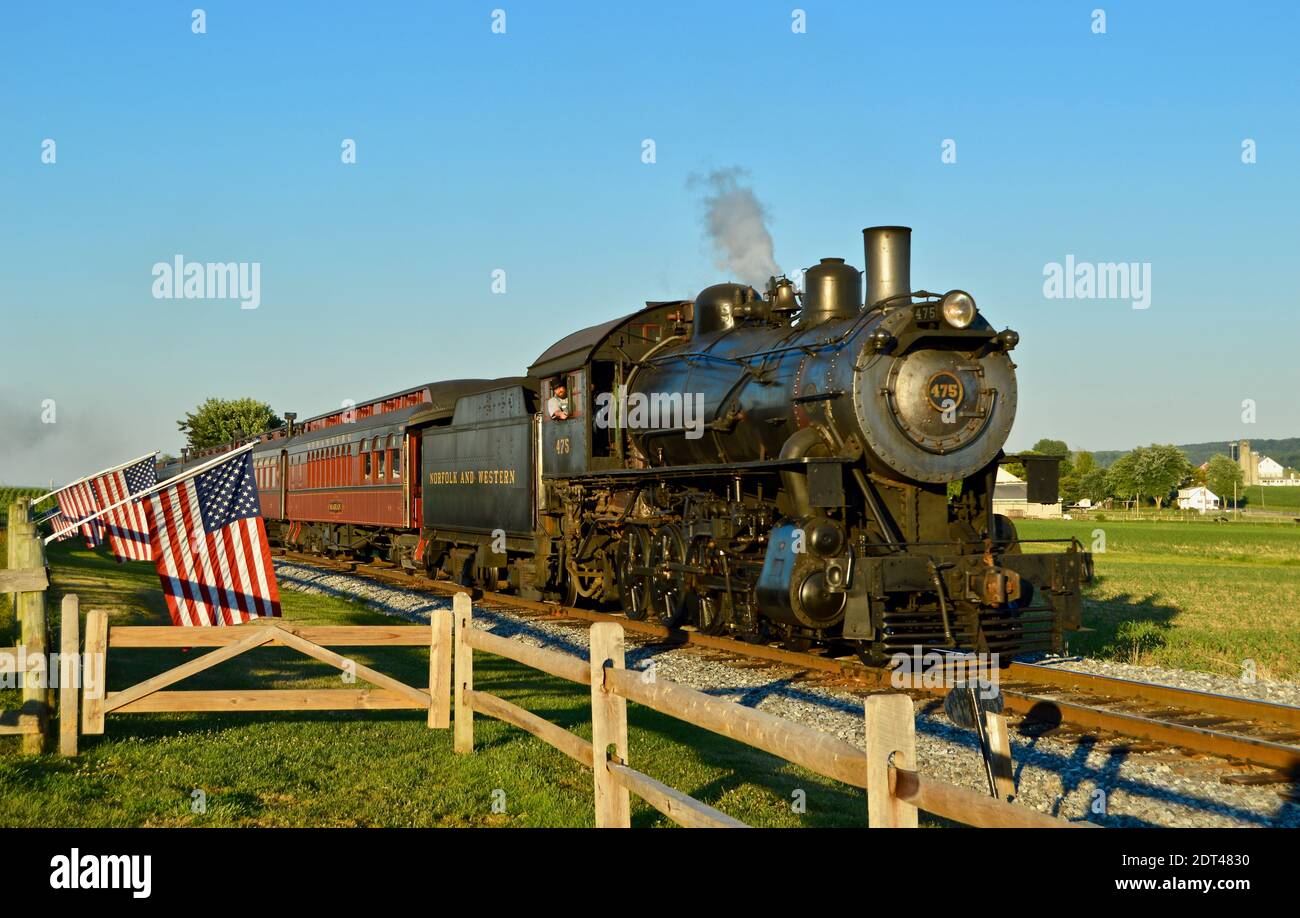 Strasburg Rail Road 4-8-0 steam locomotive #475 pulling a passenger train Stock Photo