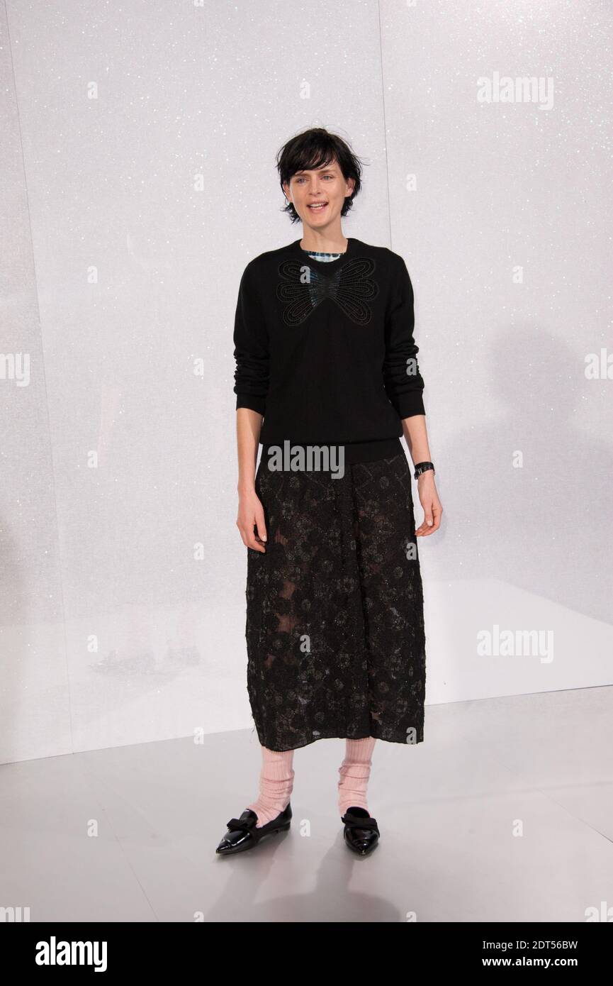 Stella tennant chanel hi-res stock photography and images - Alamy