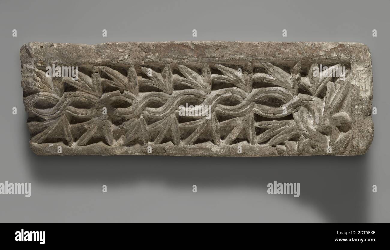 Carved acanthus leaves hi-res stock photography and images - Alamy