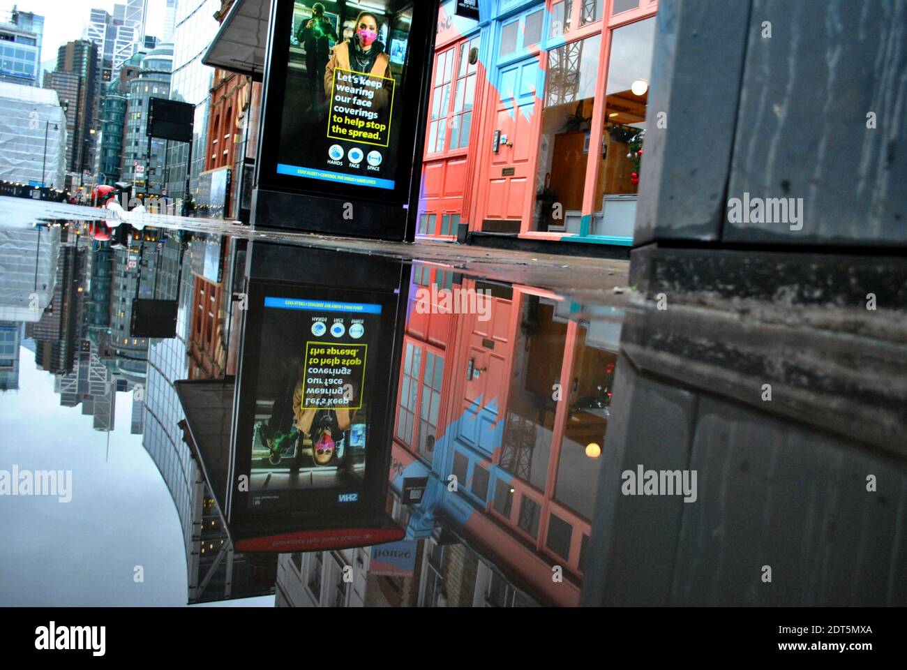 London bus stop advert hi-res stock photography and images - Alamy