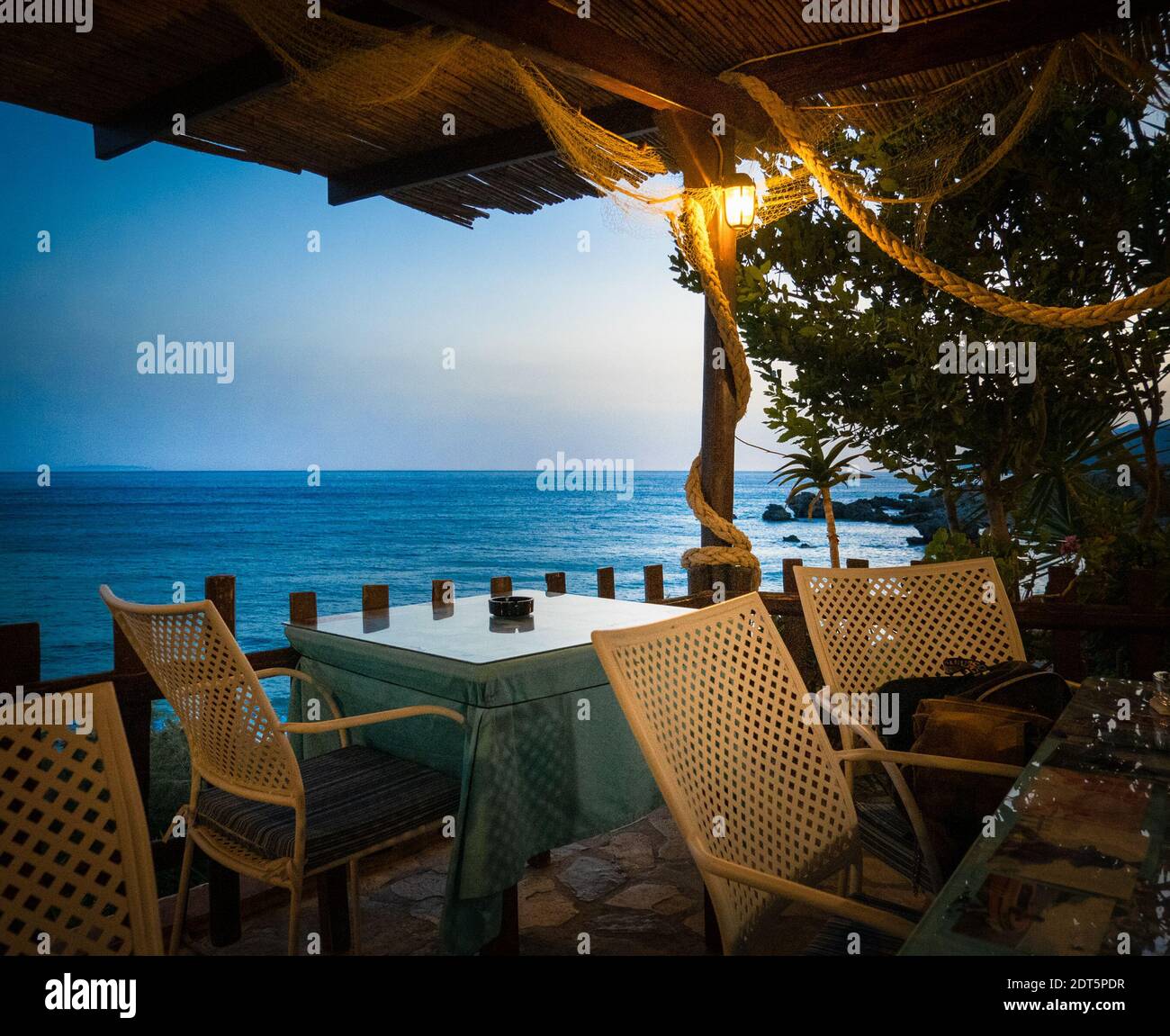 Bag hanging chair restaurant hi-res stock photography and images - Alamy