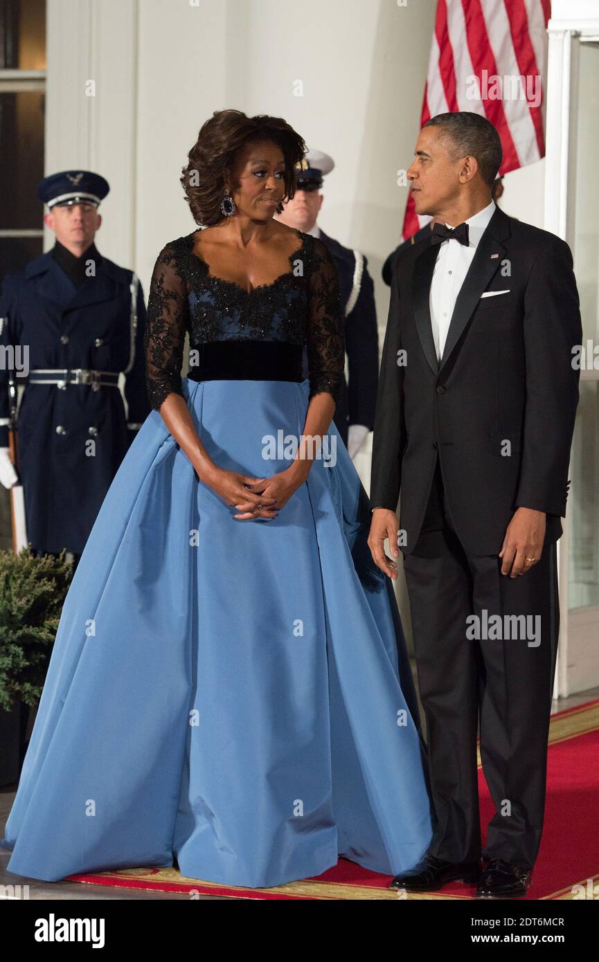 Michelle obama dress hi res stock photography and images Page 2 Alamy