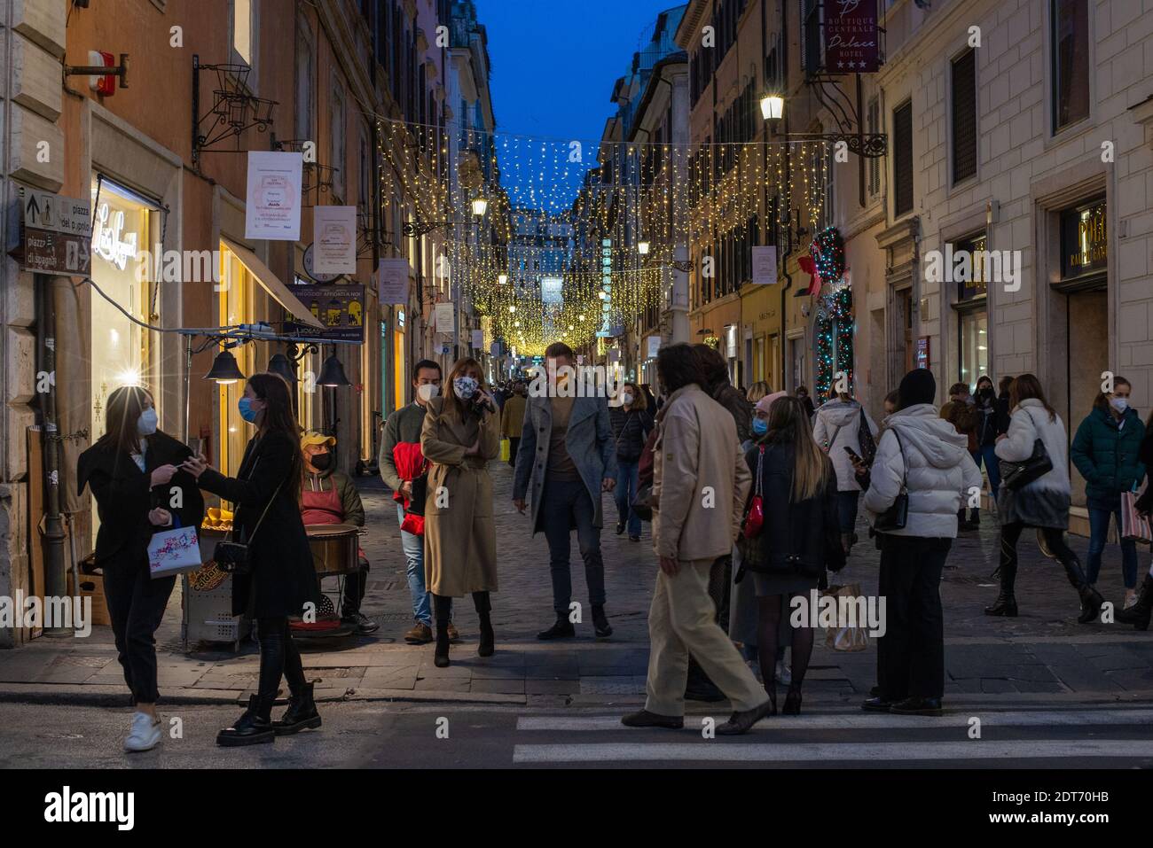 Rome, Italy: Christmas shopping days, via Frattina  © Andrea Sabbadini Stock Photo