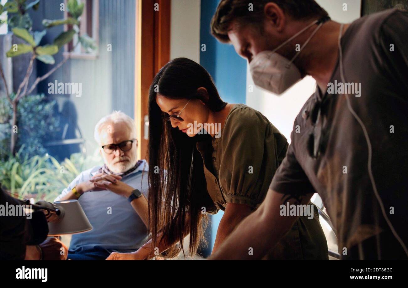 SONGBIRD, from left: Bradley Whitford, Demi Moore, on set, 2020. © STX