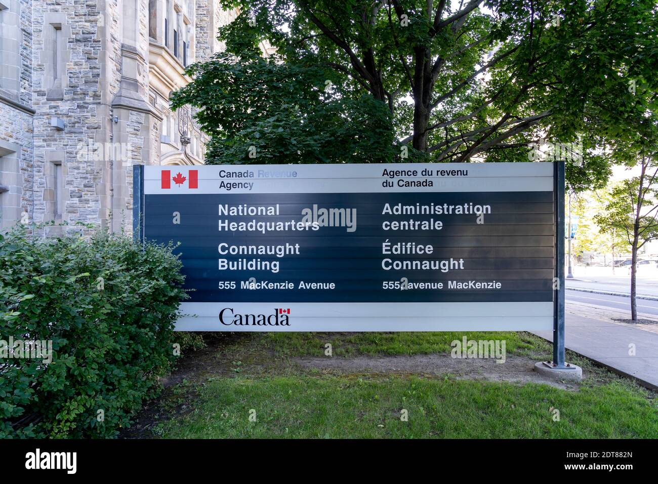 Cra headquarters ottawa hi-res stock photography and images - Alamy