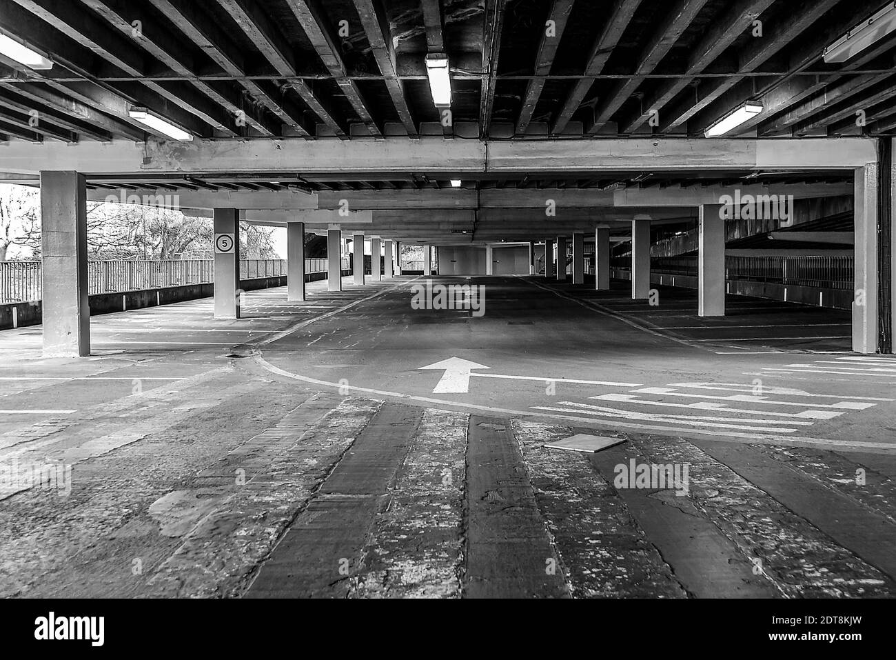 Parking lot architecture Black and White Stock Photos & Images - Alamy