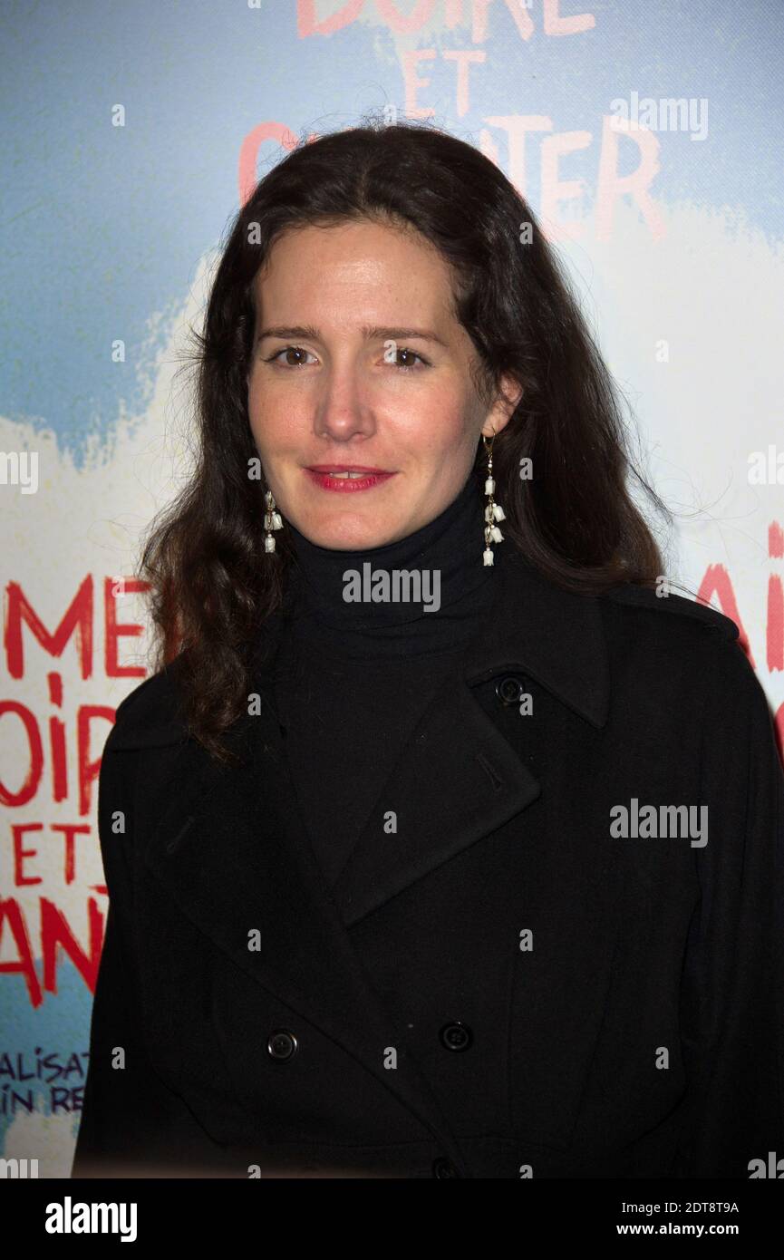 Guest attending the premiere of the film 'Aimer, boire et chanter' by