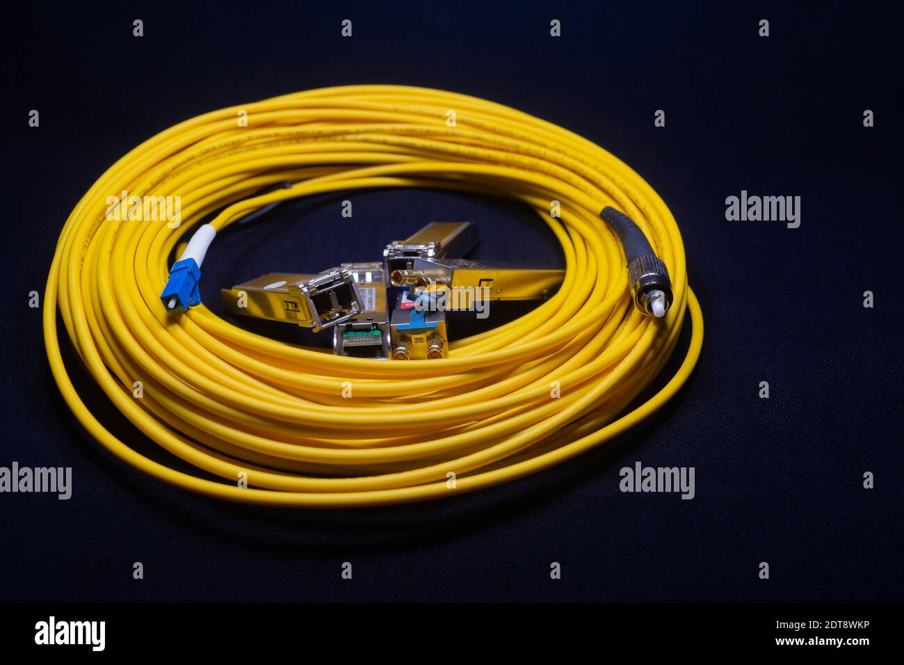 Fibre coaxial cable network hires stock photography and images Alamy