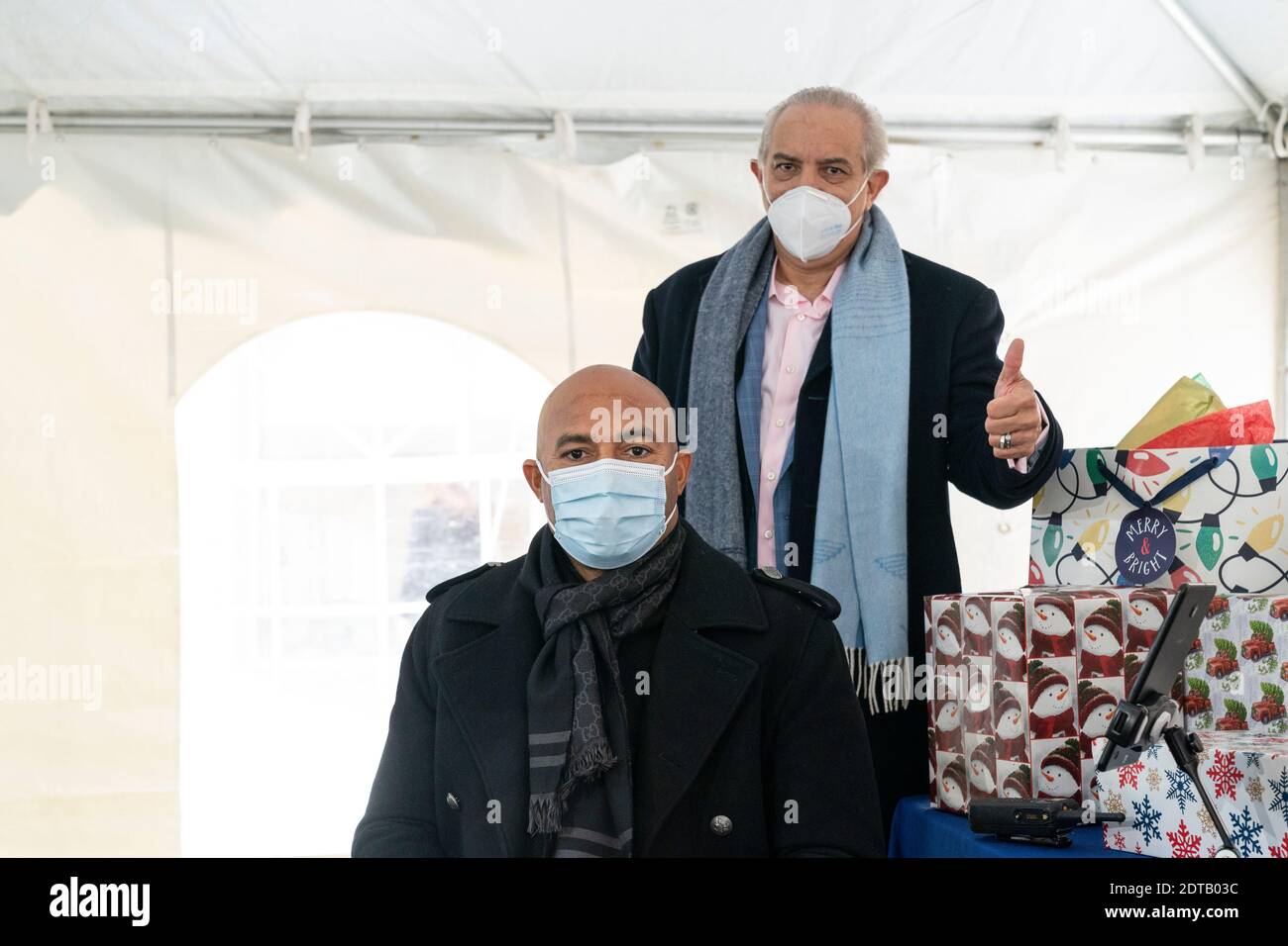 New York Ny December 21 2020 Mariano Rivera Joins Somos Founder Dr Ramon Tallaj To Deliver Christmas Gifts To Residents Of Isabella Nursing Home In Manhattan Stock Photo Alamy