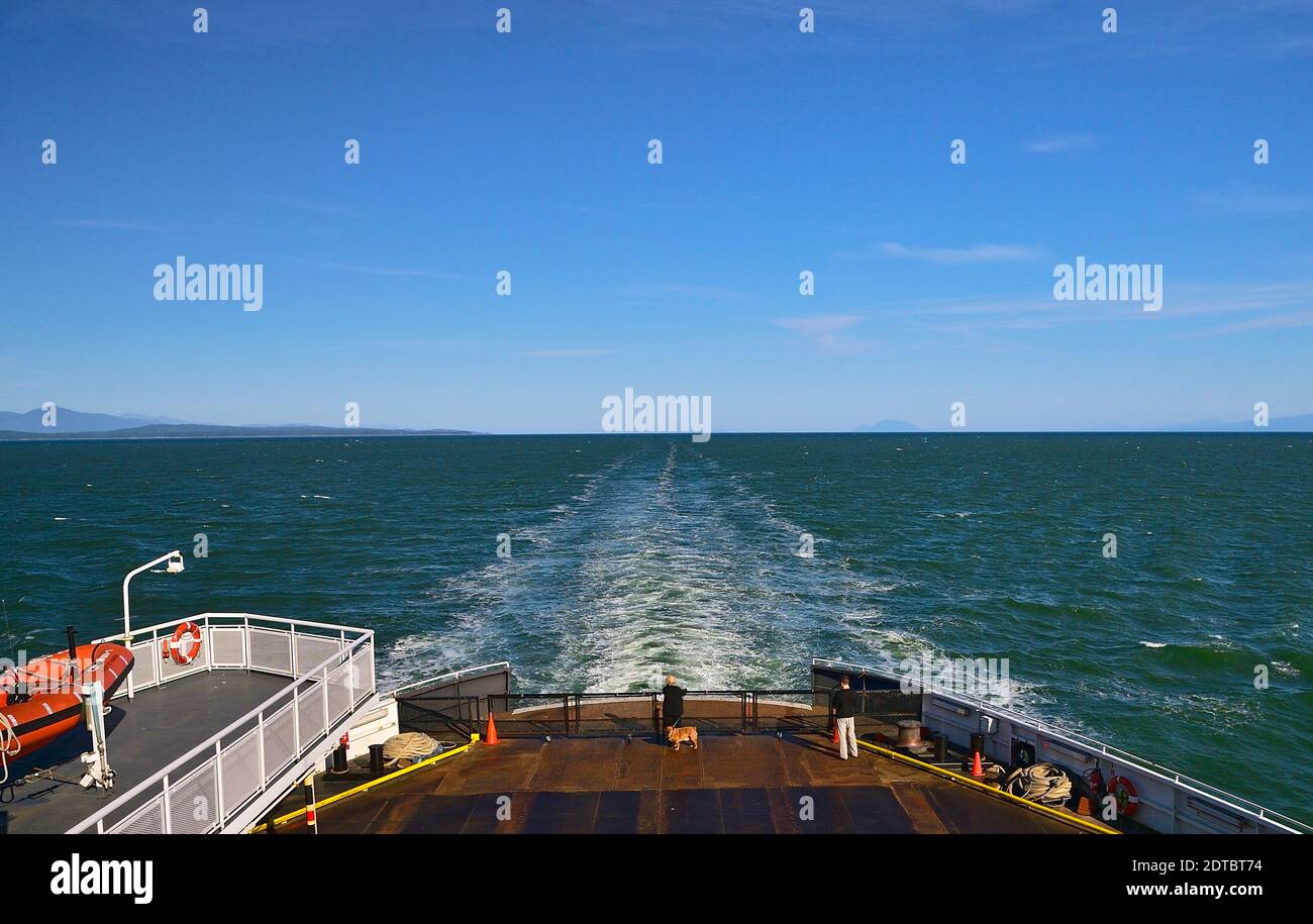 Rear view of ship hi-res stock photography and images - Alamy