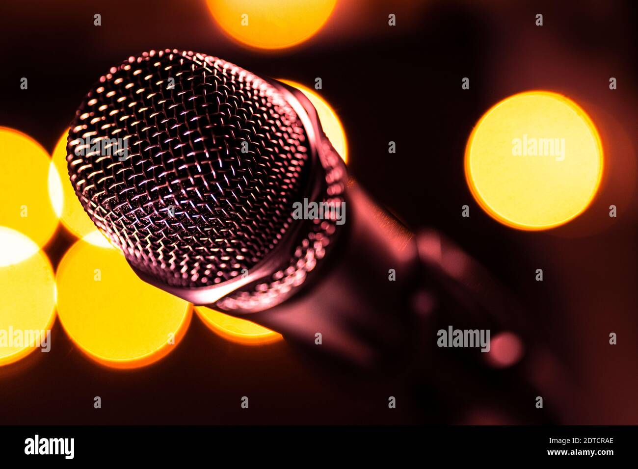 Yellow microphone hi-res stock photography and images - Alamy