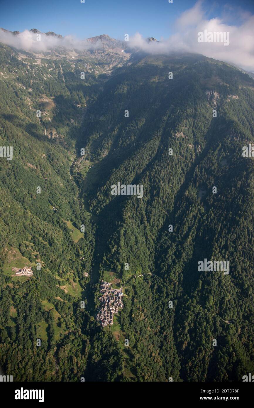 Switzerland, Monte Rosa, Green mountain landscape Stock Photo