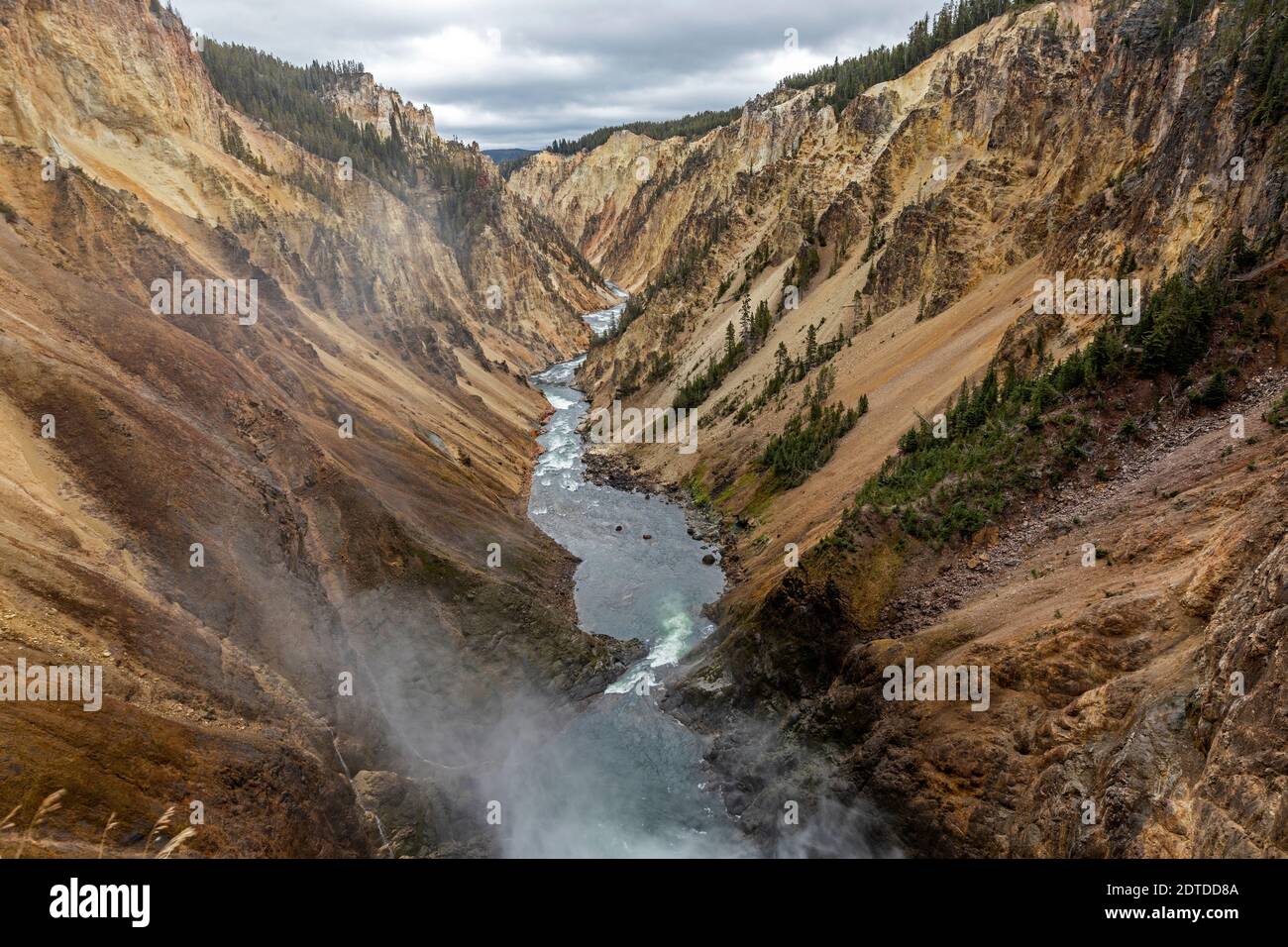 USA, Wyoming, Yellowstone National Park, Yellowstone River flowing through Grand Canyon in Yellowstone National Park Stock Photo