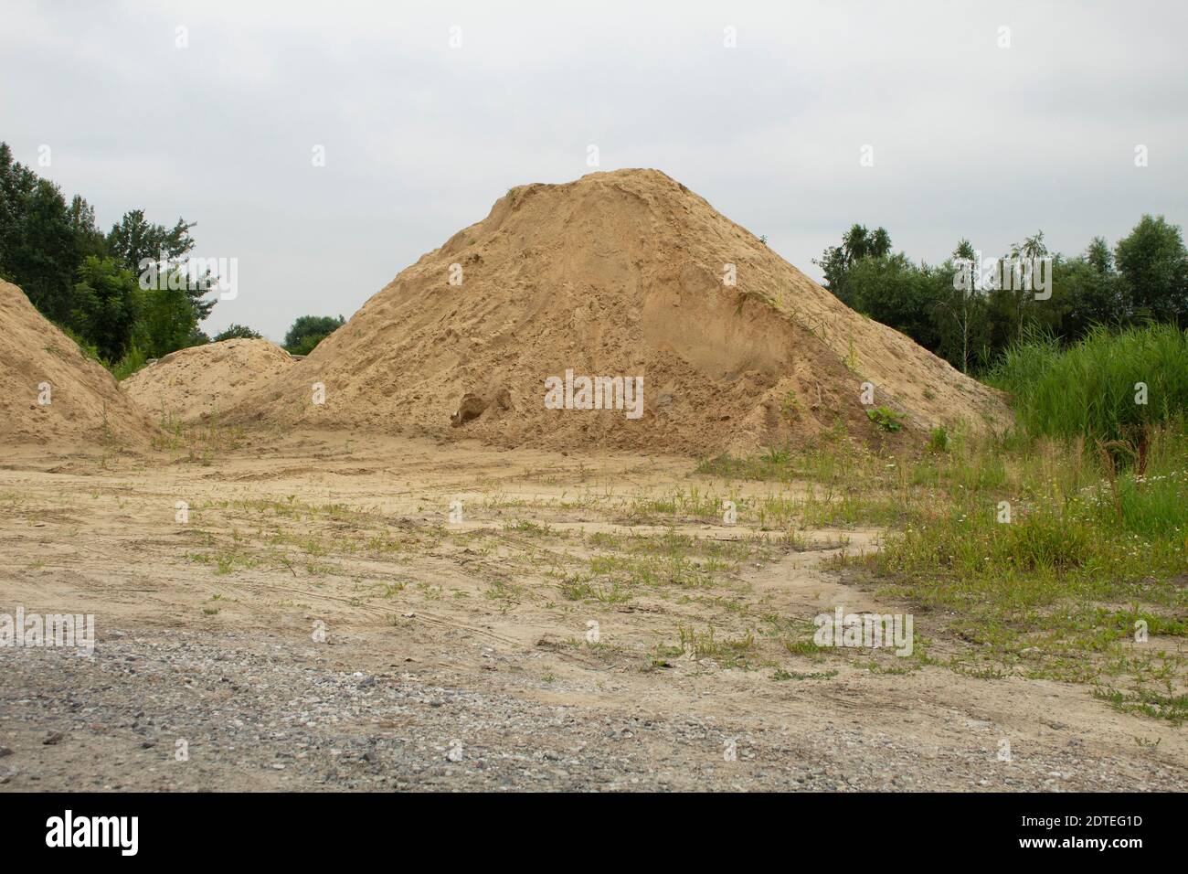 Pile of clay, soil, sand hi-res stock photography and images - Alamy