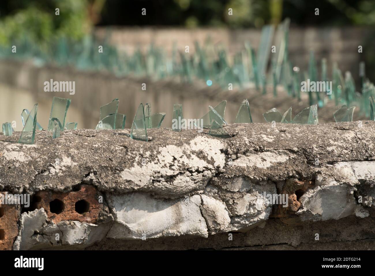 Shattered structure hi-res stock photography and images - Alamy