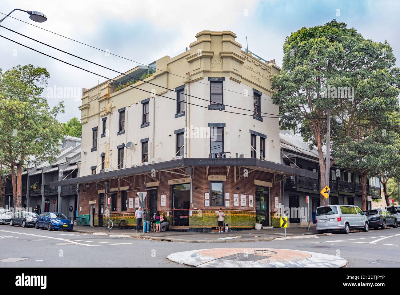 The Tradesmans' Arms Hotel is a Federation Free Classical design by Architects Copeman and Lemont and was built in Darlinghurst, Sydney in 1917 Stock Photo