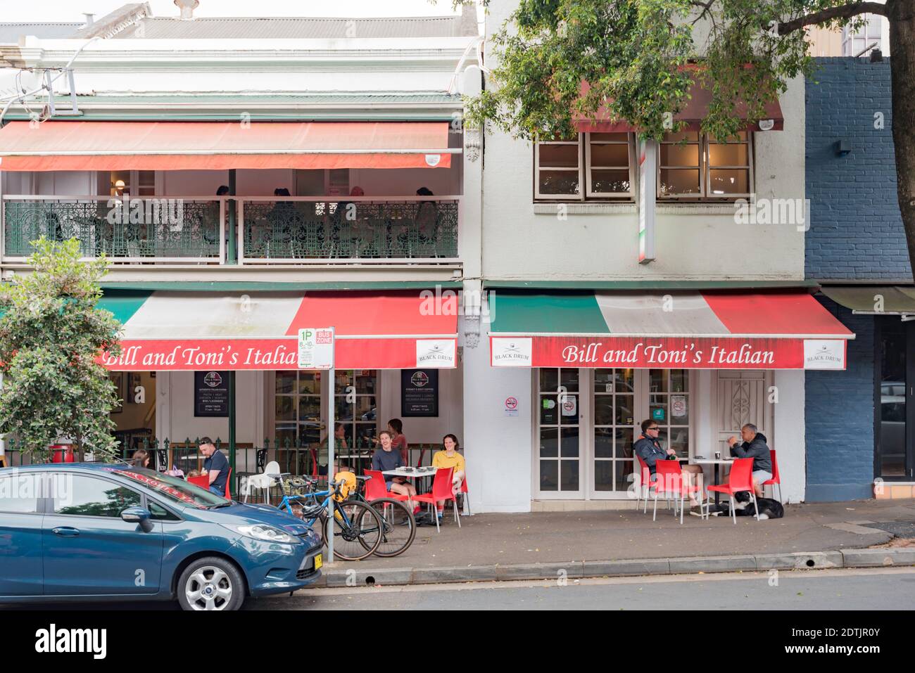 Bill and Toni's restaurant in Darlinghurst, Sydney has been a legend of the city since it opened in 1965. It serves pasta, giant schnitzels 6am-12am Stock Photo