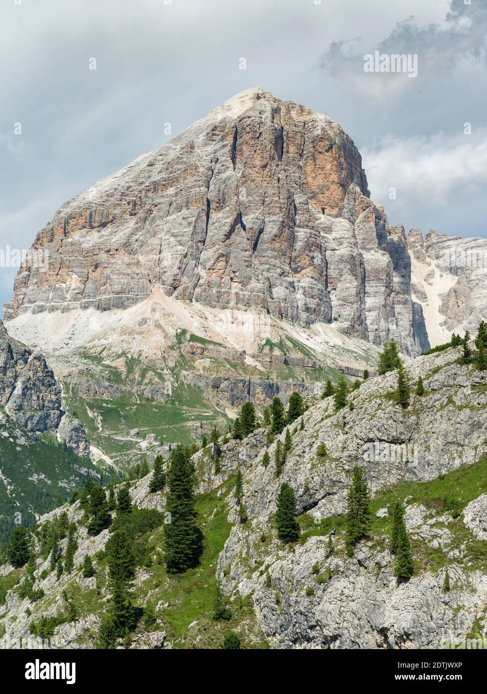 Tofana de Rozes  from south in the dolomites of Cortina d'Ampezzo.  Part of the UNESCO world heritage the dolomites. Europe, Central Europe, Italy Stock Photo