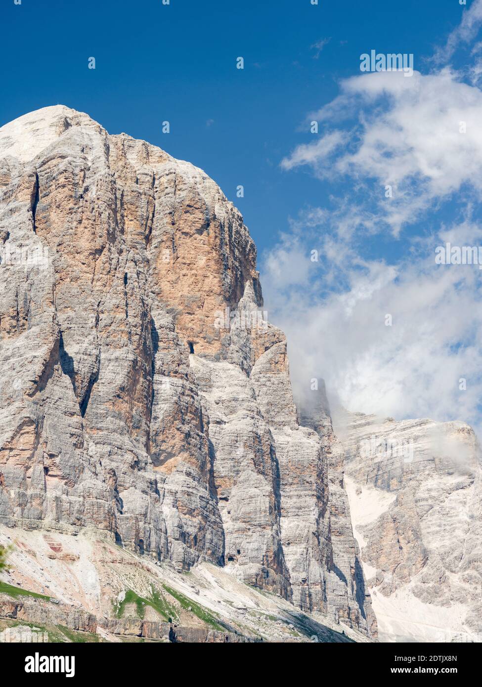 Tofana de Rozes  from south in the dolomites of Cortina d'Ampezzo.  Part of the UNESCO world heritage the dolomites. Europe, Central Europe, Italy Stock Photo